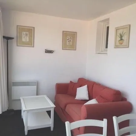 With One Bedroom In With Wonderful Sea View And Shared Pool 1 Km From The Beach * غريمو