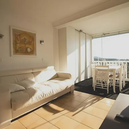 شقة With One Bedroom In With Wonderful Sea View And Shared Pool 1 Km From The Beach